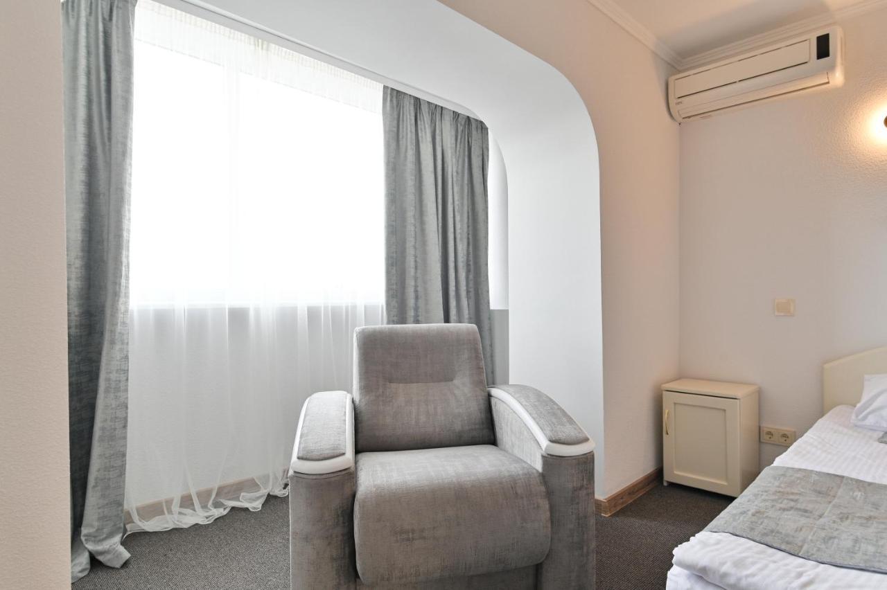 Makis Hotel Spa Поддубцы Экстерьер фото