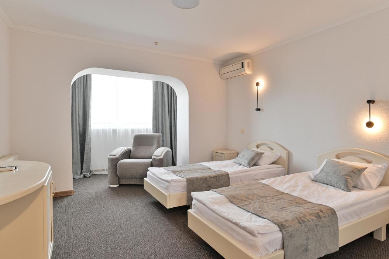Makis Hotel Spa Поддубцы Экстерьер фото