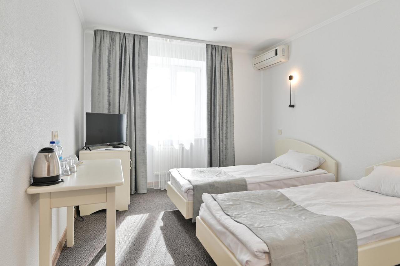 Makis Hotel Spa Поддубцы Экстерьер фото