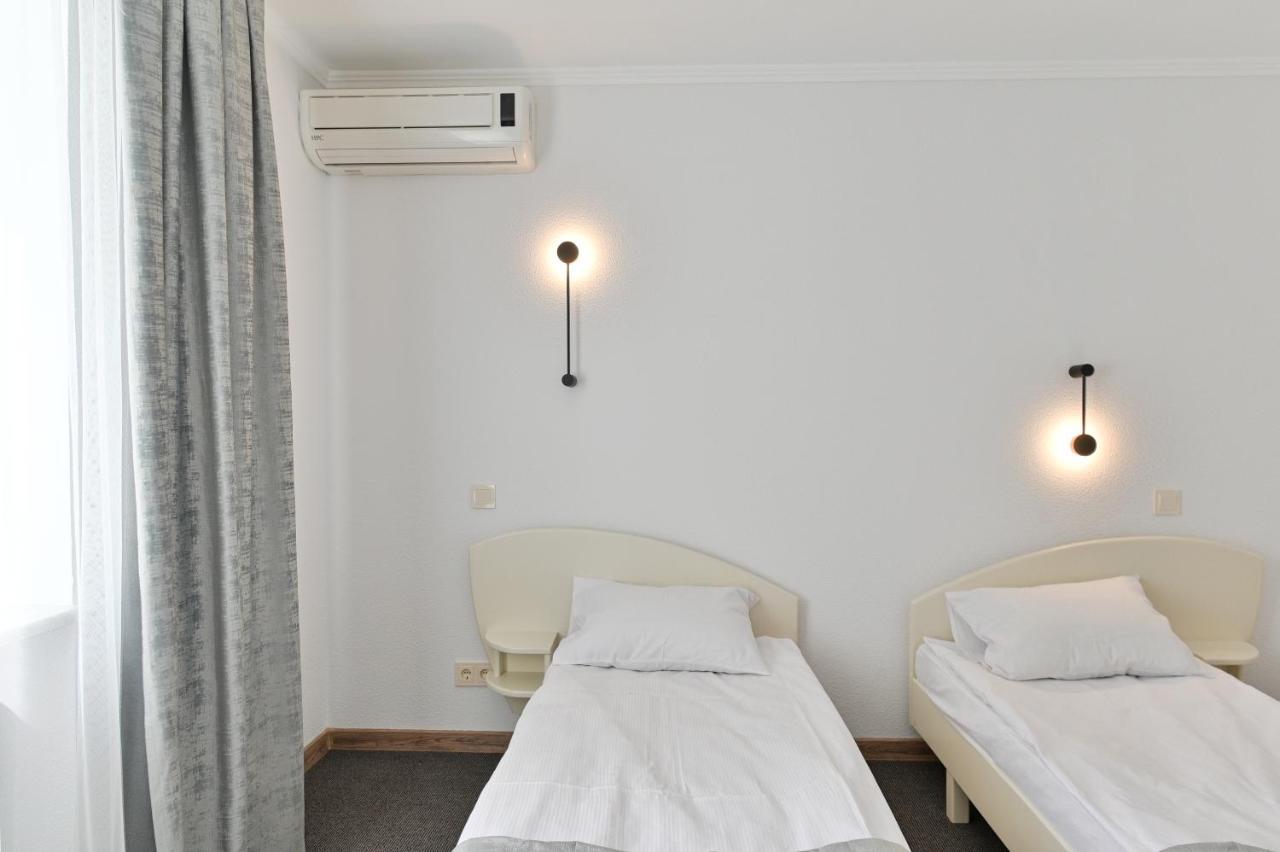 Makis Hotel Spa Поддубцы Экстерьер фото